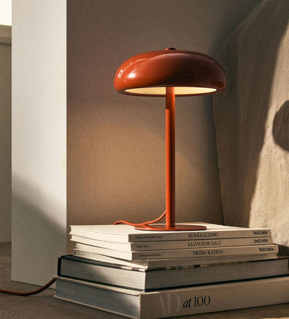 Small monochrome lamp