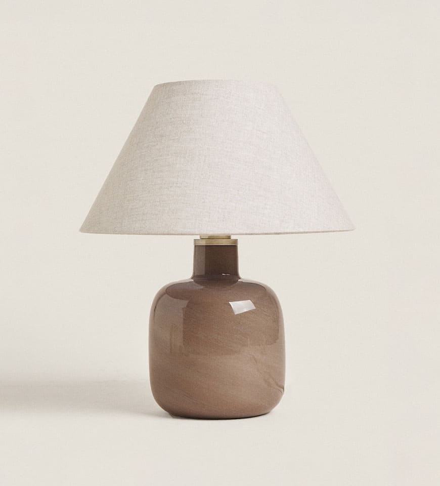 Glass base lamp